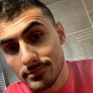 Meet your Posher, Ioannis